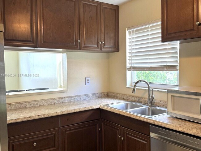 Photo - 6870 Royal Palm Blvd Unidad 117M