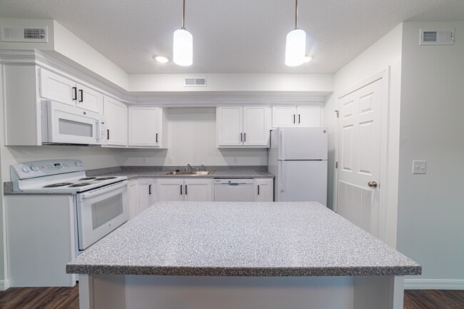 Photo - 6208 Commerce Dr Apartments Unit 202