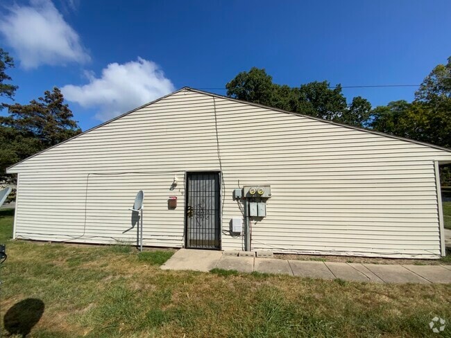 Building Photo - 19 Indiana St Rental