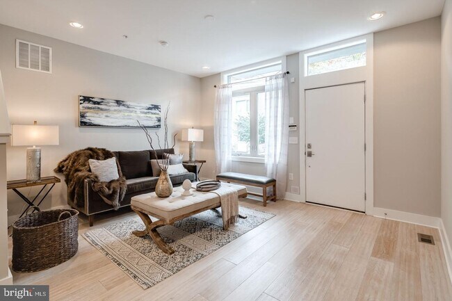 Photo - Northern Liberties Townhome with 2 Car Parking