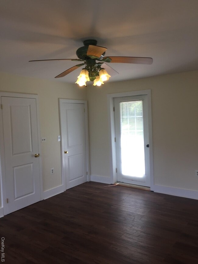 Photo - 8064 Albany Post Rd