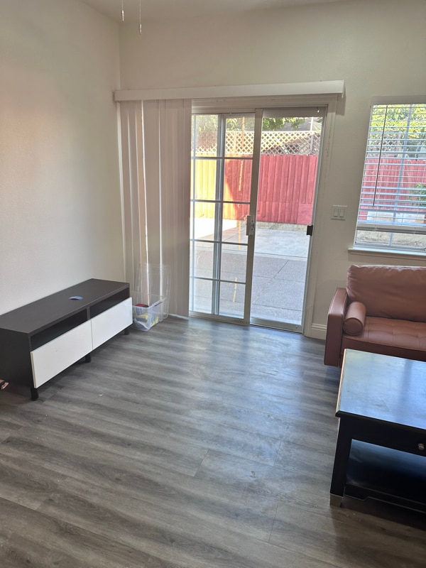 Photo - 33620 8th St