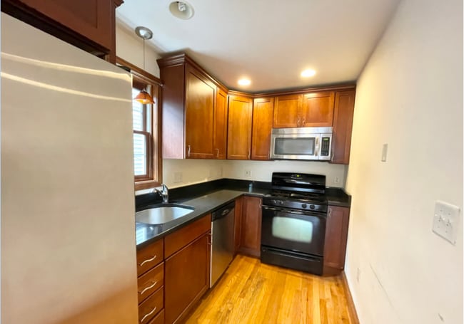 Photo - 241 W 3rd St Unit 2
