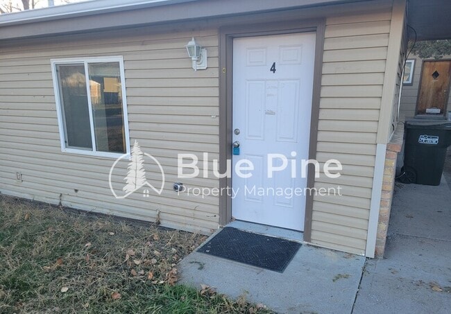 Building Photo - 3551 Jason Ave Unit 4