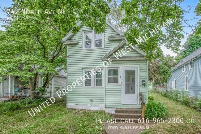 Building Photo - 742 North Ave NE Rental