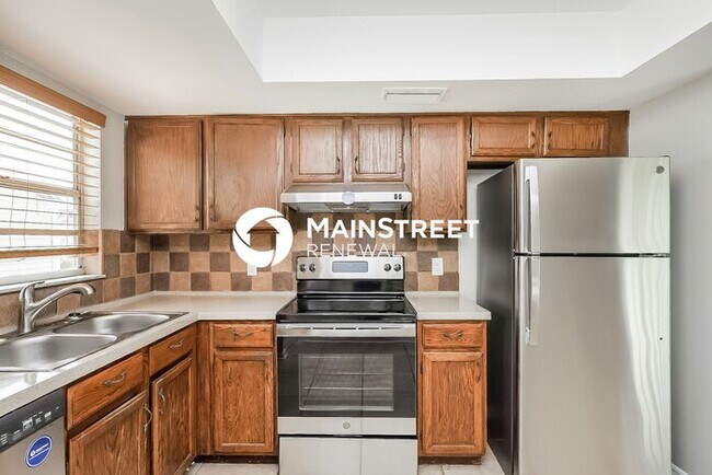 Photo - 3 Bedroom Pet-Friendly Home in OVIEDO, FL with Main Street Renewal