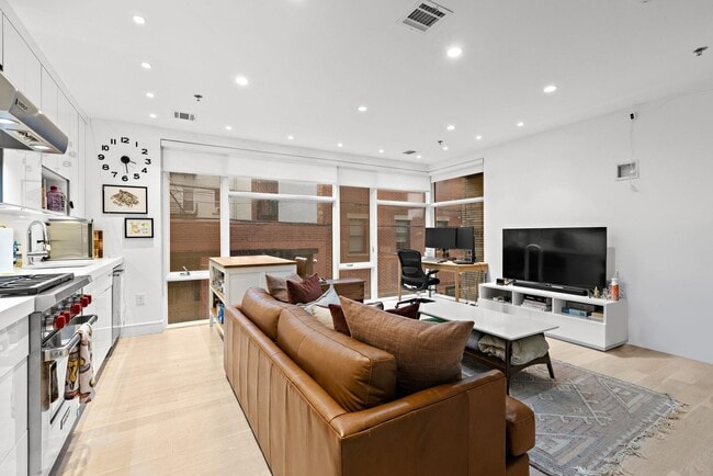 Photo - 313 Washington St Unidad 7