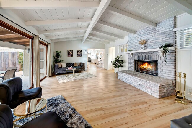 Photo - 23034 Califa St