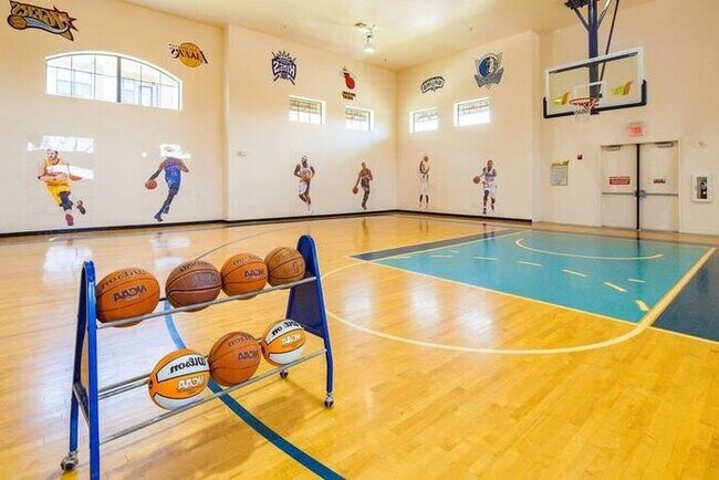 Photo - 8660 N Beach St Unidad c4