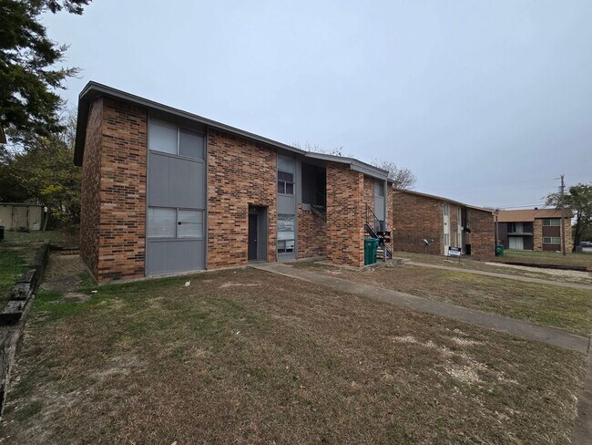 Photo - 1305 Indian Trail Unidad 1305 Indian Trail - D