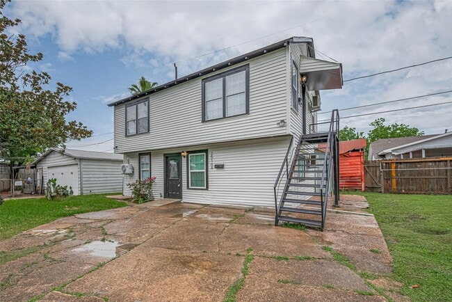 2516 Craigmont St