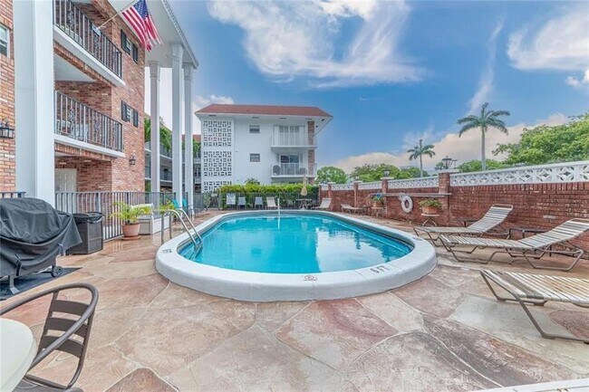 Photo - 2424 NE 9th St Unit 310