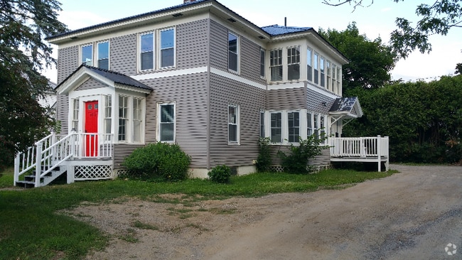 Building Photo - 162 Silver St Rental