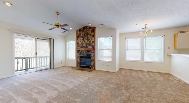 Photo - 978 Stewarts Creek Dr Unit 9