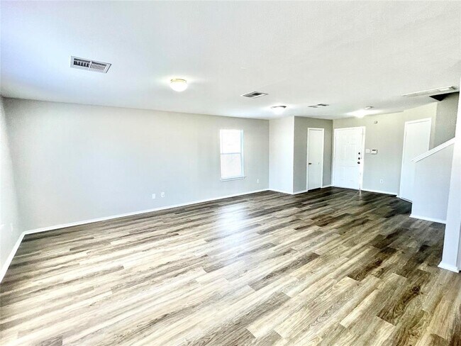 Photo - 12729 St Mary Dr