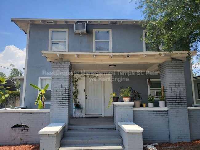 Building Photo - 803 E Lake Ave Unit C 3
