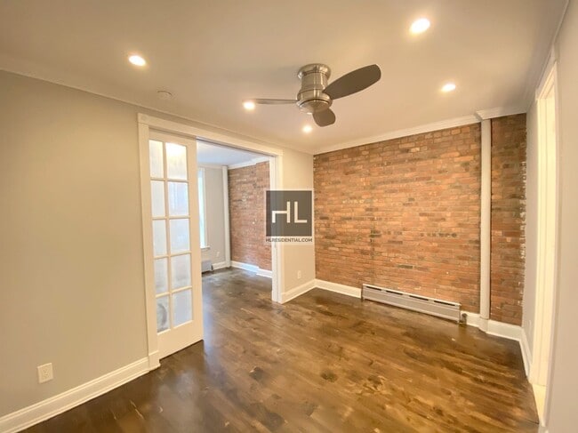 Building Photo - Christopher Street Rental