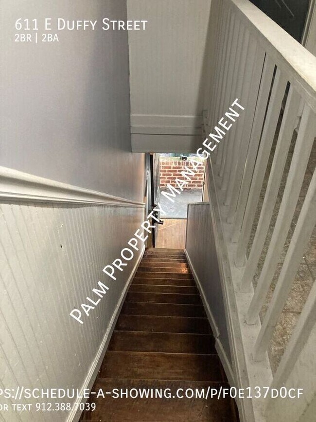 Photo - 611 E Duffy St
