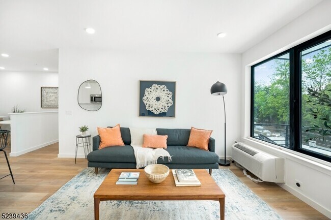 Photo - 803 South Ave Apartment Unit 401