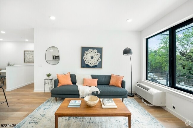 Building Photo - 803 South Ave Unit 401 Rental