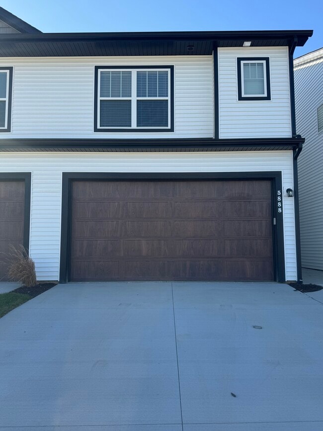 Building Photo - 5888 Butterfield Ct