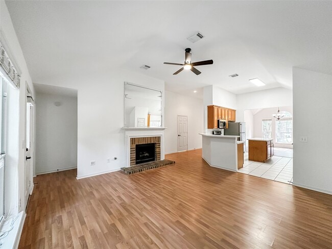 Photo - 126 N Willow Point Cir