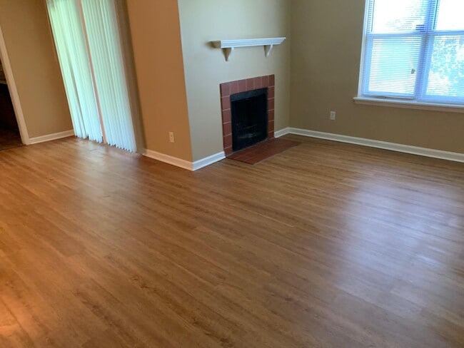 Photo - 421 Redding Rd Unit 76