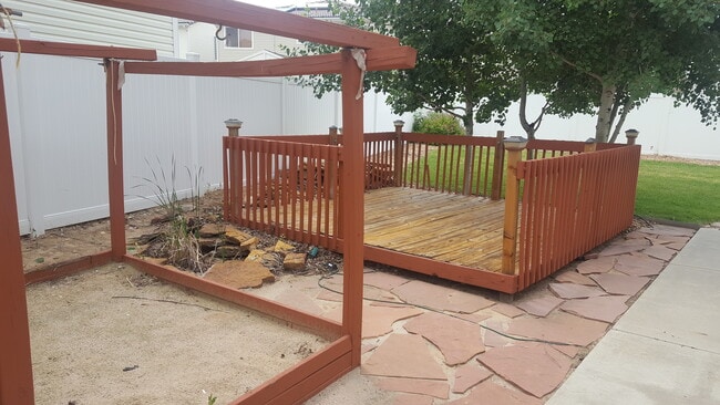 Photo - 4877 Halifax Street