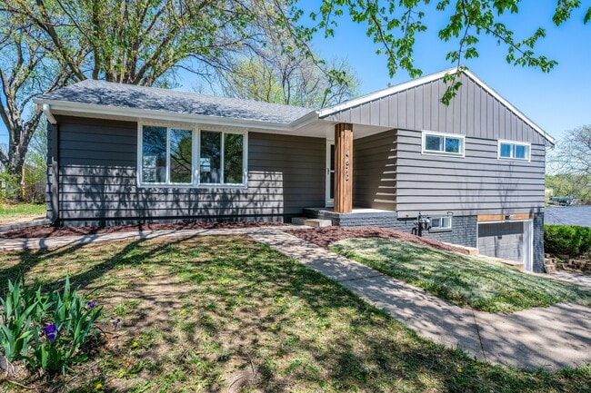 Photo - 4670 Frederick St