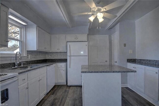 Photo - 4908 Narragansett Ct