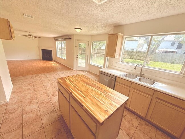 Photo - 2009 Mimosa Cove