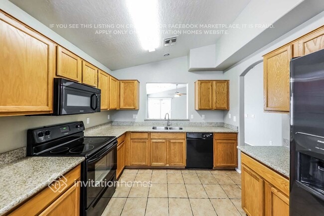 Photo - 2122 S 114th Ave