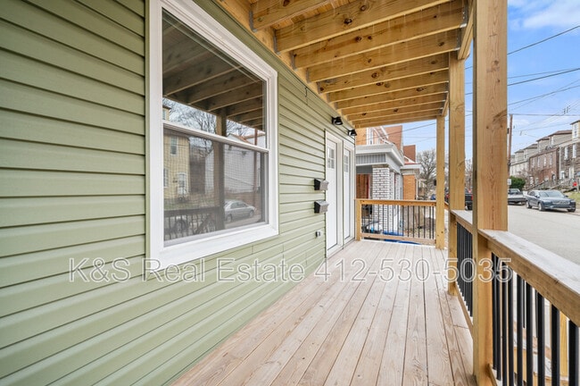 Photo - 477 Norton St