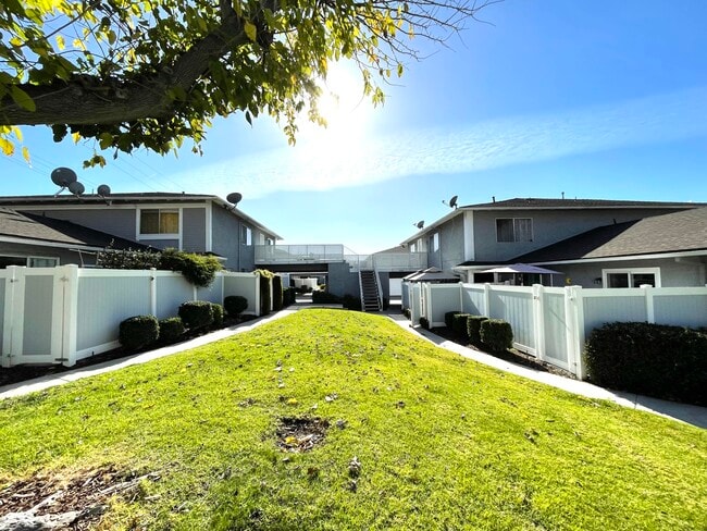 Photo - 28164 Robin Ave Unit Robin