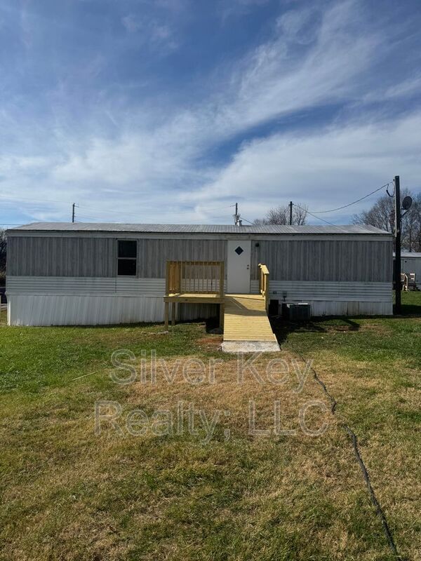 Photo - 3631-3637 Sweetwater Vonore Road