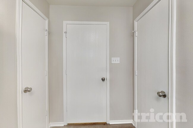 Photo - 6734 Sandy Point Dr