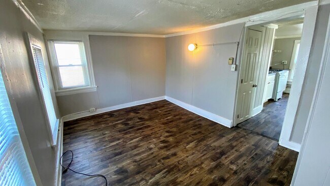 Photo - 652 Chatham St NW Unit Apt 3C