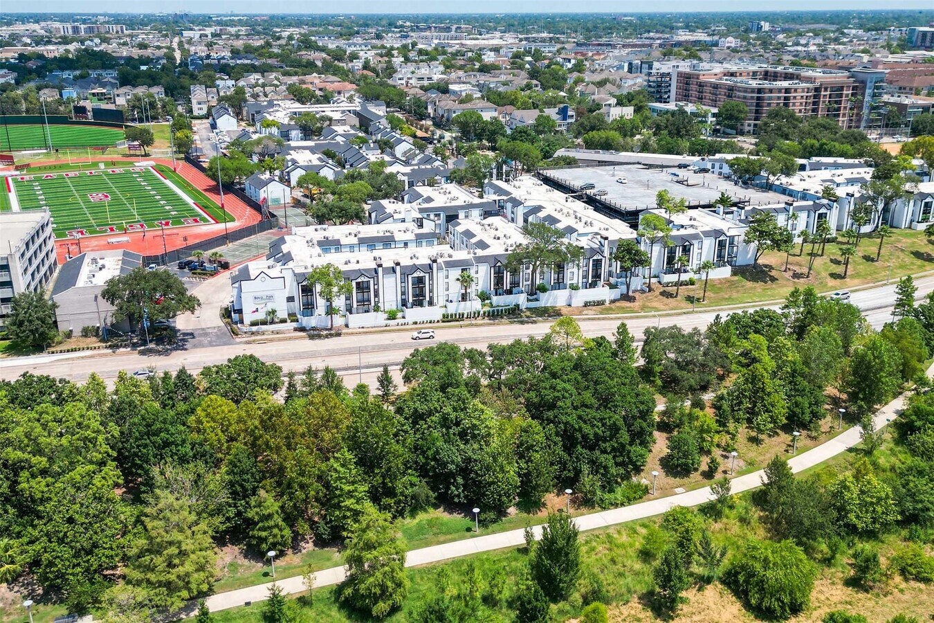 Photo - 4400 Memorial Dr