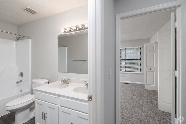 Photo - Ledford at Hamilton Place