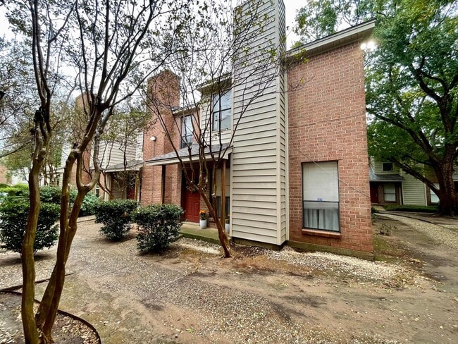 Photo - END OF JULY PRE-LEASE  2 Bed, 2.5 Bath Condo Near Campus On Bus Route!