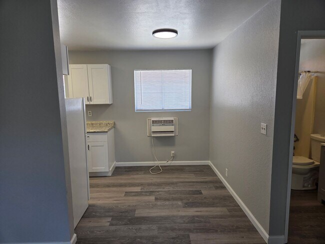 Photo - 620 D St Unit D Street - 620  4