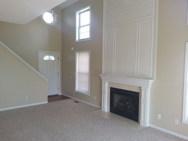 Photo - 3-bed home available in Savoy!