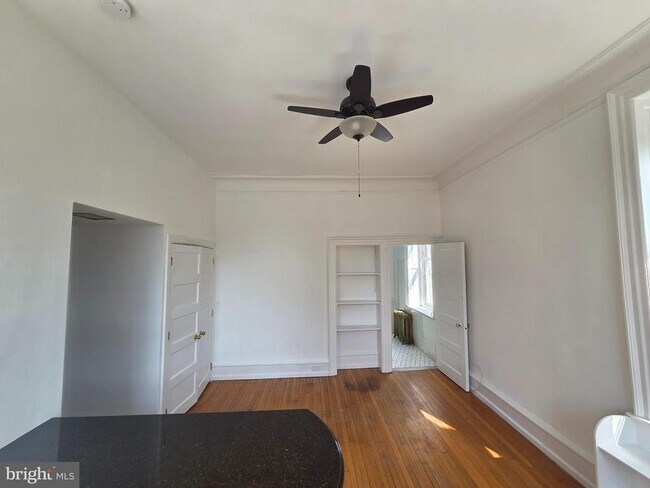 Photo - 348 Green Ln