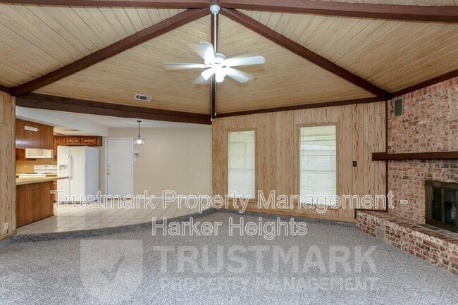 Photo - 700 Cedar Oaks Ln House