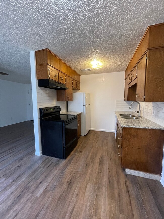 Photo - 1702 Kirk Ave Unit 101