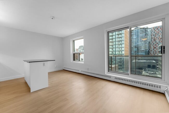 Photo - 145 York St Unit 1008