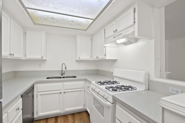 Photo - Available now! 2 Story 2/2.5 Condominium for Lease in Rancho Cucamonga! Unit 100