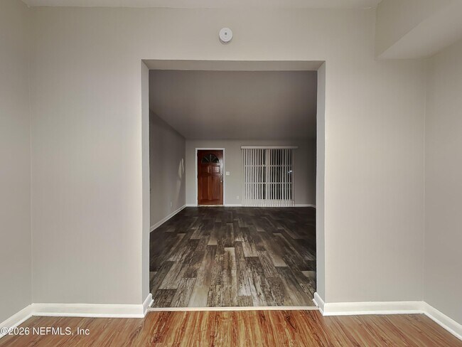 Photo - 6238 Round Oak Ln