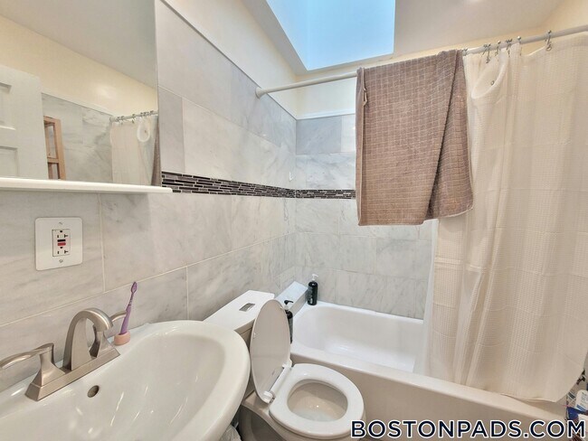 Photo - 7 Mark St Unit 3