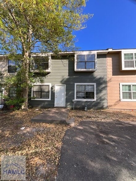 Building Photo - 814 Lesa St